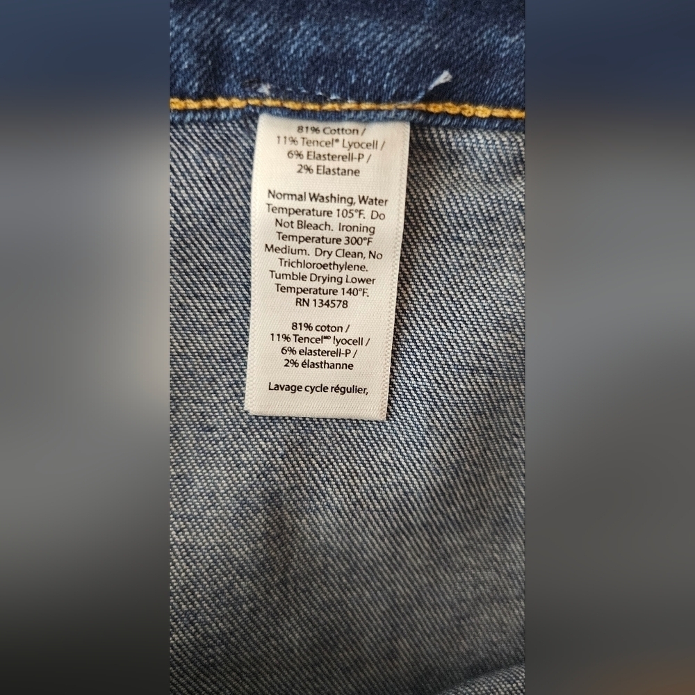 EUC Vineyard Vines Dark Wash Denim Mini Skirt Size 26. USA - Picture 6 of 8